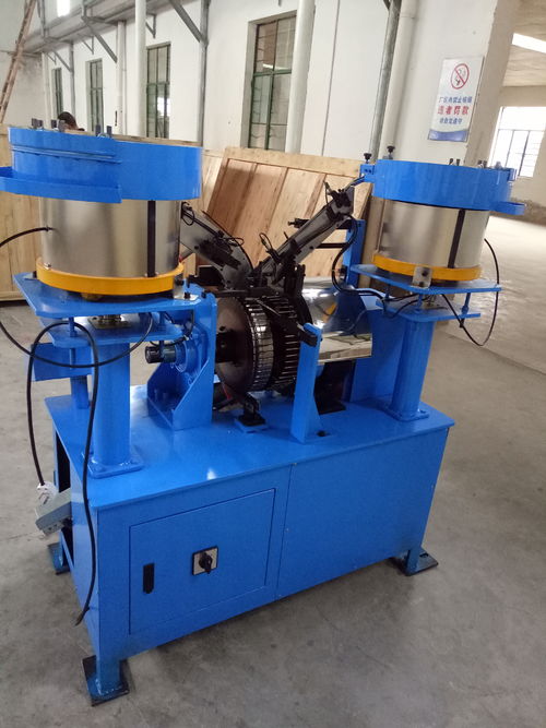 के बारे में नवीनतम कंपनी का मामला यू.एस. कंस्ट्रक्शन फास्टनर निर्माता रिवेट बनाने की मशीन से दक्षता बढ़ाता है