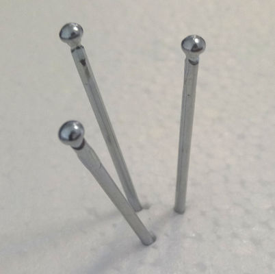 खराद का धुरा बनाने के लिए उच्च सटीकता अंधा कीलक बनाने की मशीन