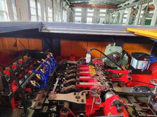 DURA ब्रांड ब्लाइंड रिवेट कोल्ड हेडिंग मशीन स्टेनलेस स्टील 5-डाई 5-ब्लो प्रकार के लिए उच्च सटीकता 380V रिवेट बनाने की मशीन